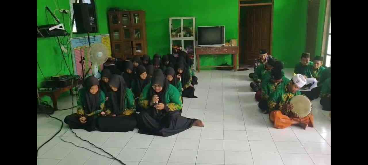 Peringatan Maulid Nabi di Sekolah