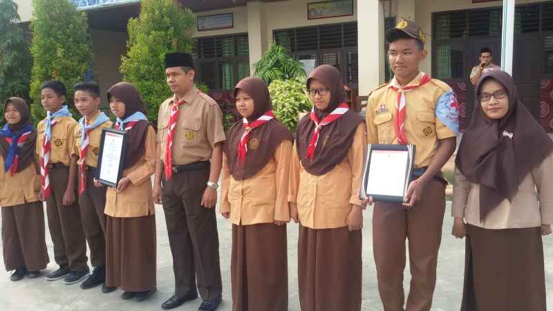 Tim Cerdas Cermat MTs Arrosyad